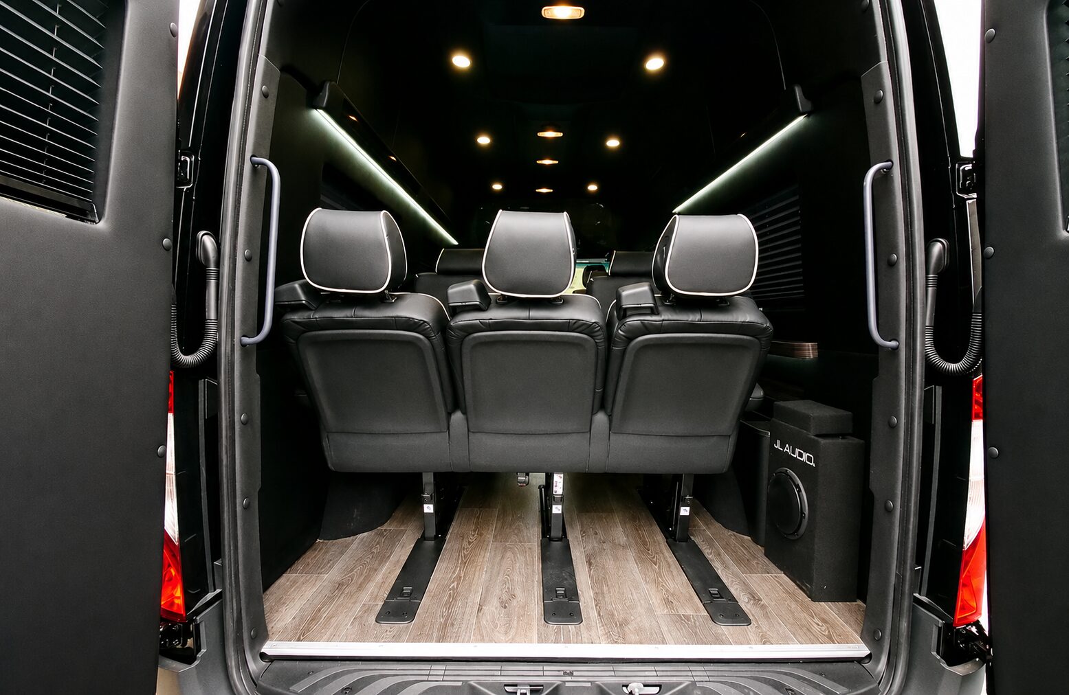 Mercedes-Benz Sprinter luggage