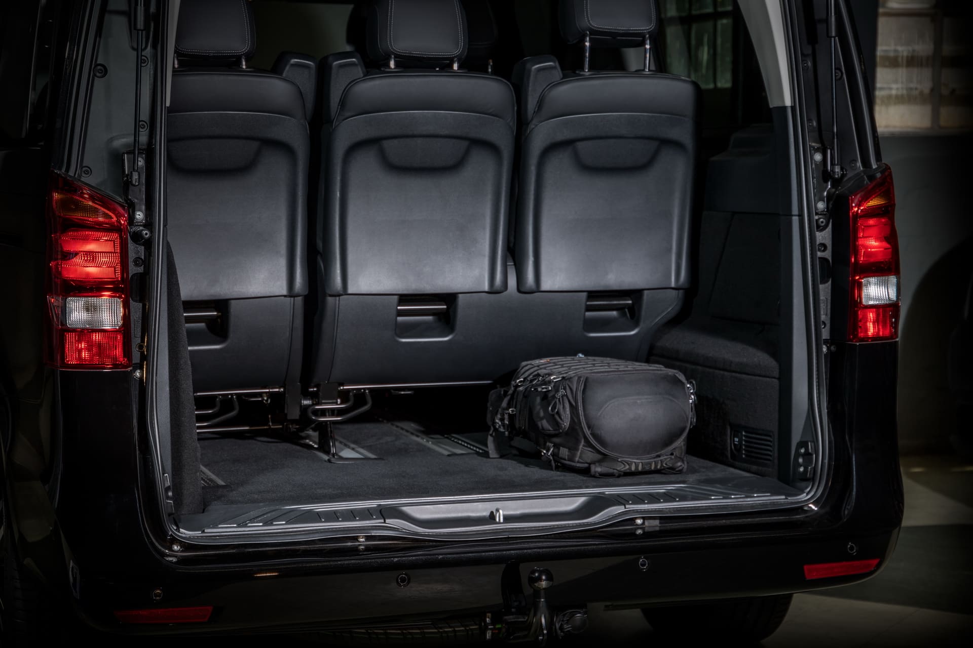 Mercedes-Benz V-Class luggage
